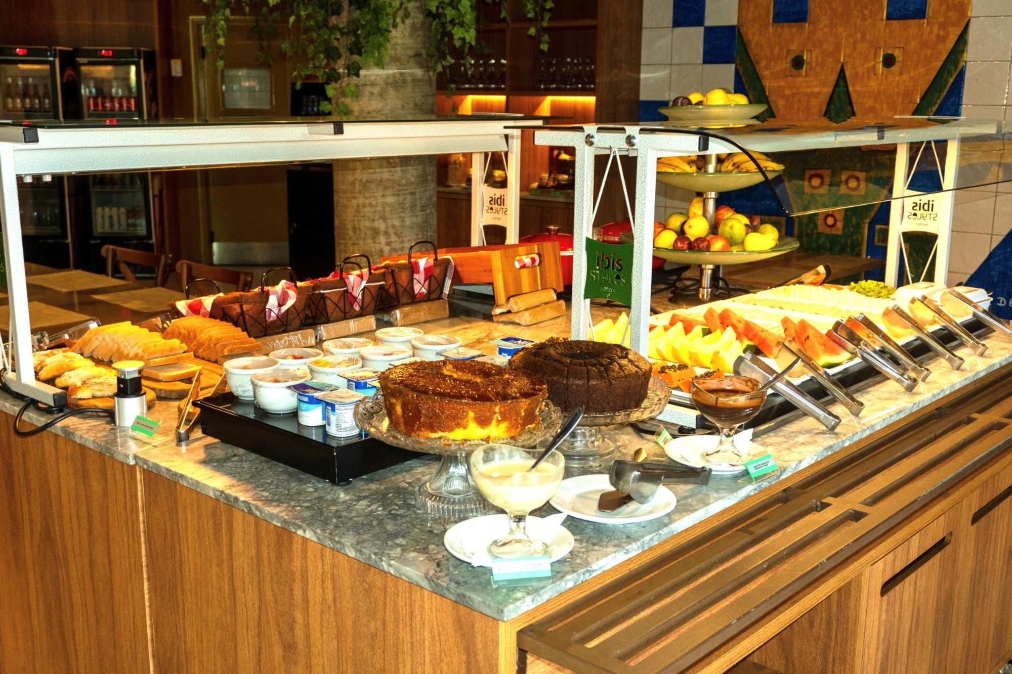 ホテル Ibis Styles Sorocaba Santa Rosalia エクステリア 写真